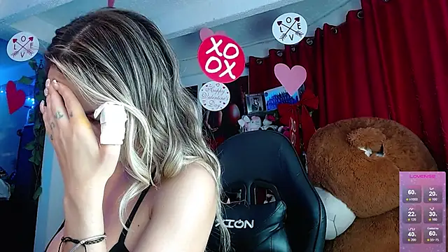 Niky_777 Adlı Modelin Canlı XXX Sohbeti