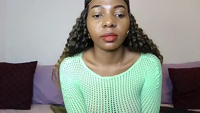 XXX chat uživo modela DiamondLuv29