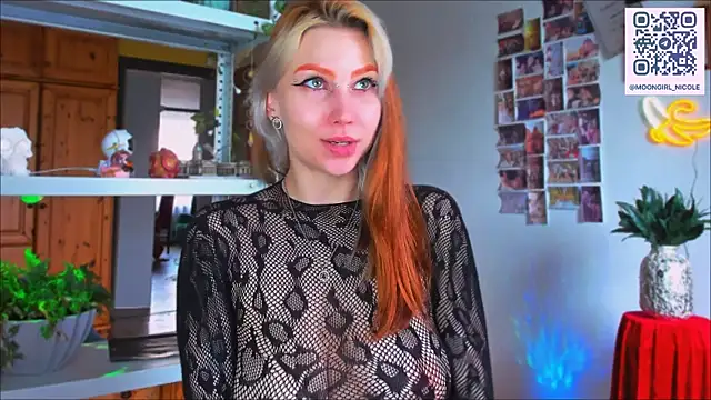 XXX chat uživo modela Nicole_matt