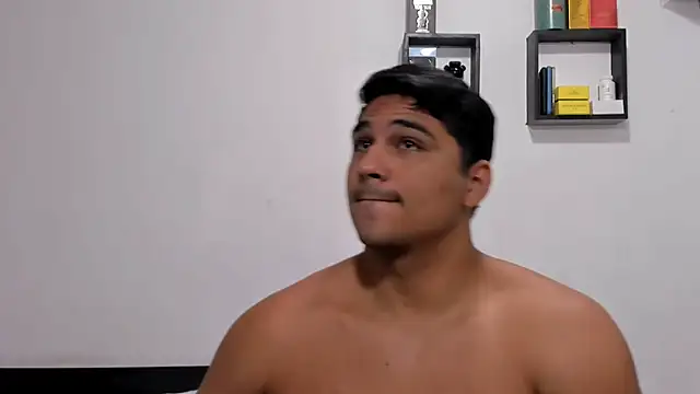 XXX chat uživo modela Thiago_bel