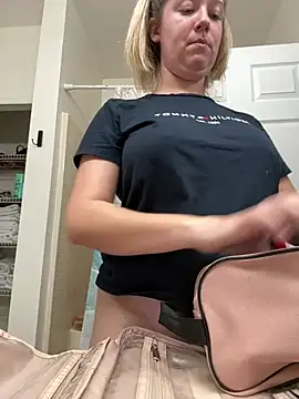 boomboomr00m webcam show