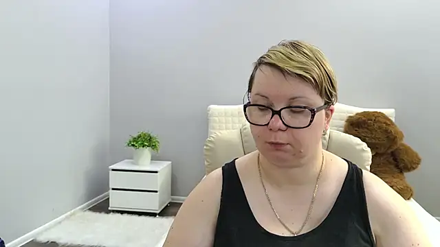 Czat XXX na żywo – BonnnyBoobsy