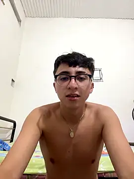 CamiRojas_boy 在線直播表演