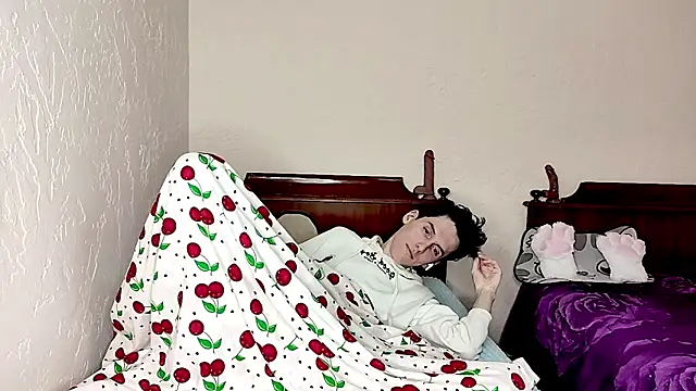 GoodBoyLuca's Live XXX Chat