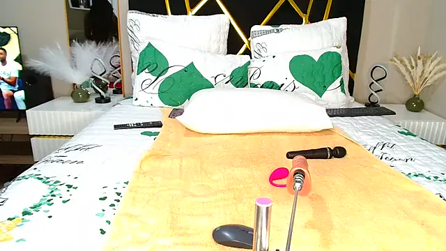 Chatroom XXX en direct de NaughtyMilf_Lilly