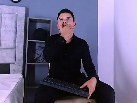 Hey_Noaahn Webbikameraesitys