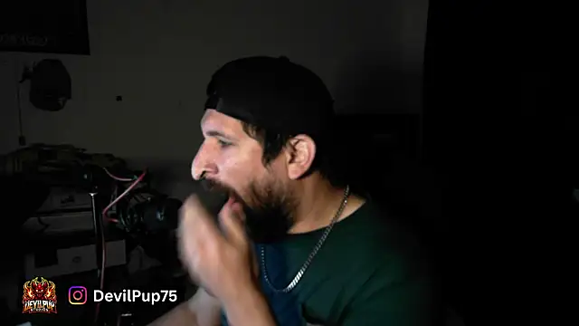 DevilPup75_: απευθείας συνομιλία ΧΧΧ