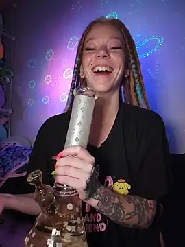 LucidLucy Chat XXX live