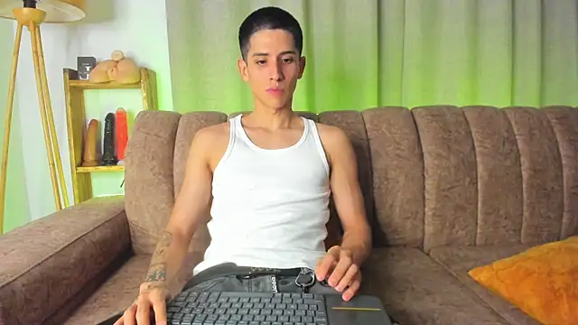 Chat +18 de Steven_21Cm ao vivo