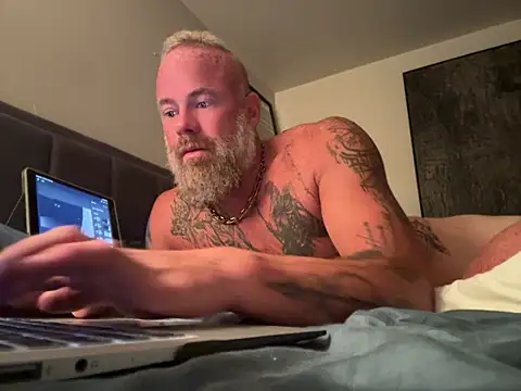 הופעת וובקאם של Muscledick40