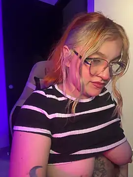 Sophia_Weest99's Live XXX Chat