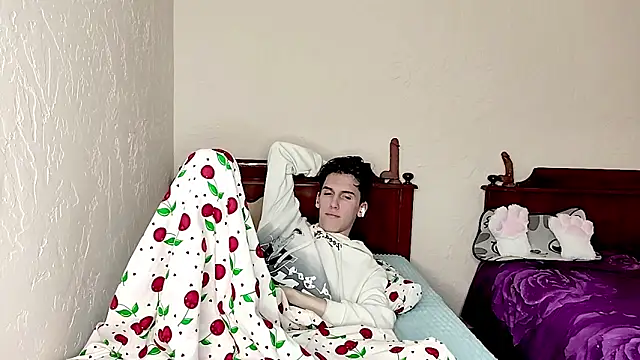 GoodBoyLuca's Live XXX Chat