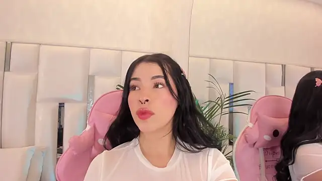imnikaa_ live XXX chat