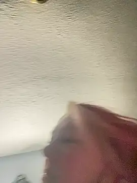 XXX chat uživo modela WhiteBullD317