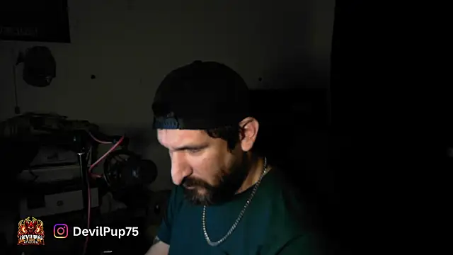 DevilPup75_'s Live XXX Chat