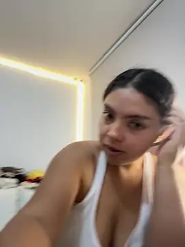 Nathcurly_ élő XXX-chatje