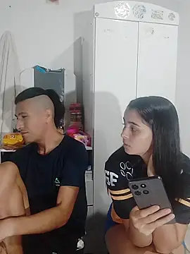 Rodri-Cami's Live XXX Chat