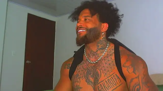 ragnar0825's Webcam Show