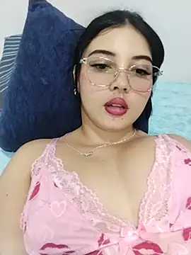 Chat +18 de Valeria_allurin ao vivo