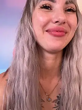 TeaseBabeXXX's Live XXX Chat