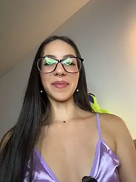 AmatistaSallow__ Adlı Modelin Canlı XXX Sohbeti