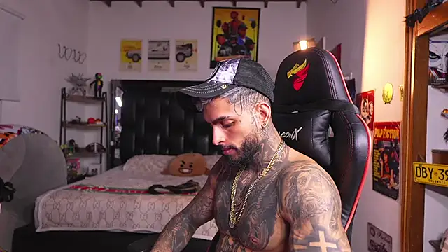 دردشة logan_hugh8 الجنسية المباشرة