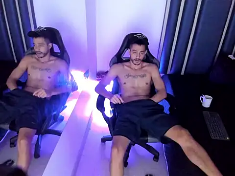 XXX chat uživo modela Damiam_23