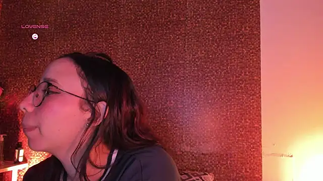 Apartment28 live XXX chat