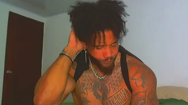 ragnar0825 Live XXX-chat