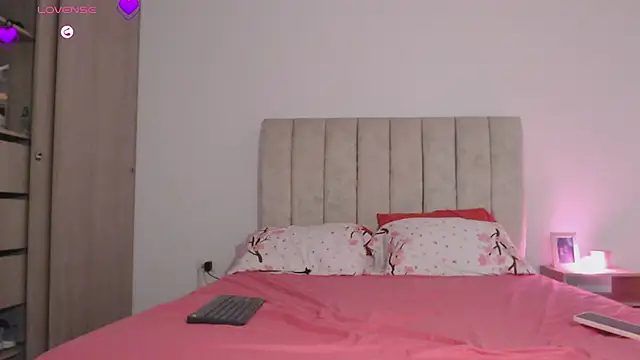 taty-tits' Live XXX Chat