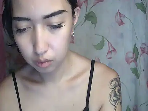 צ'אט XXX בשידור חי של XXnaughty_08XX