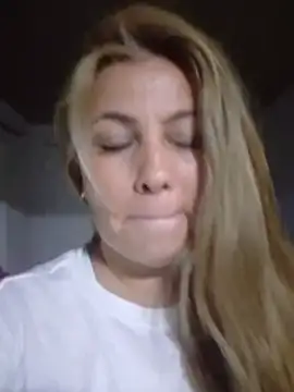 SasshaSmith's Live XXX Chat