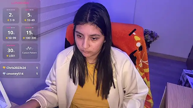 cloe_small live XXX chat