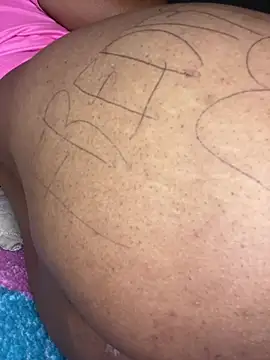 Lola_Nasty Adlı Modelin Canlı XXX Sohbeti
