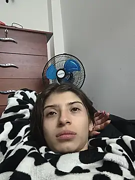 Show modela KratosAfroditacs na web-kameri