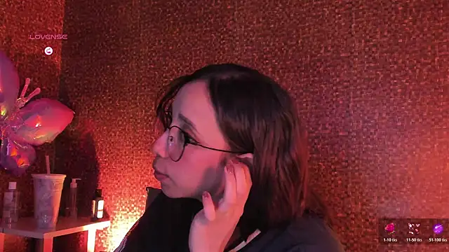 Apartment28 Live XXX-Chat