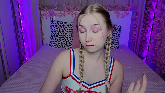 LilyStarlight Chat XXX in diretta