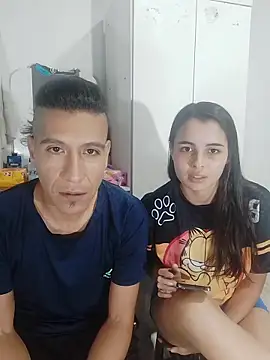Chat +18 de Rodri-Cami ao vivo
