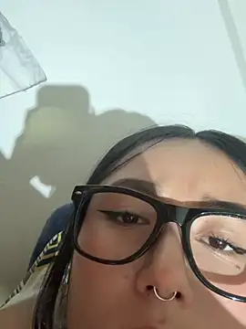 saranghae_ Adlı Modelin Canlı XXX Sohbeti