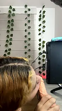 Živý XXX chat Sarabubbie