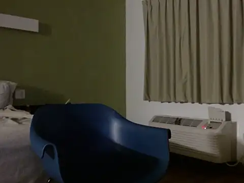 Numba1dad_: διαδικτυακό σόου στην κάμερα