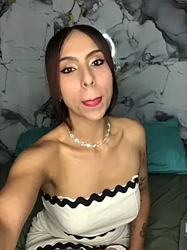 Roselingalvis13's Live XXX Chat