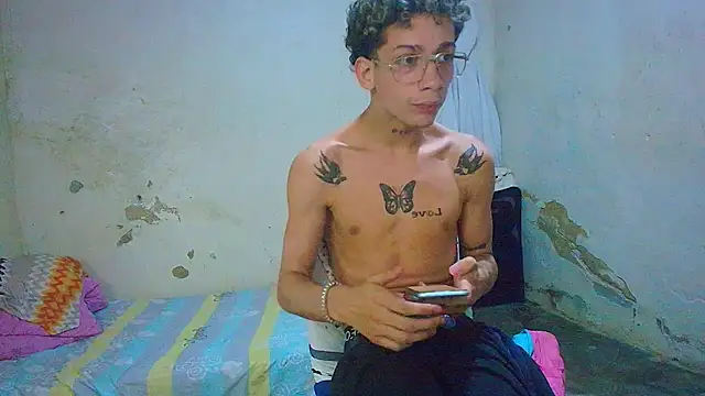 عرض كام mateodeamjo