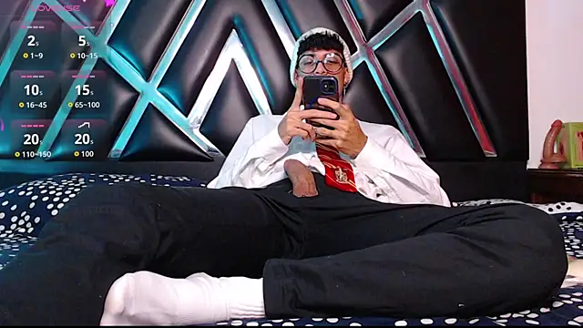 ChrisUpland_ Chat XXX in diretta