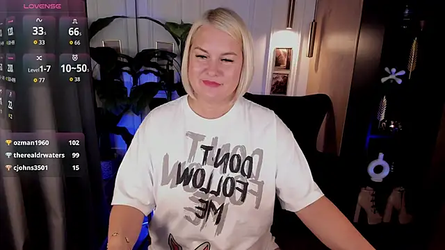 YolandaKiss' Live XXX Chat