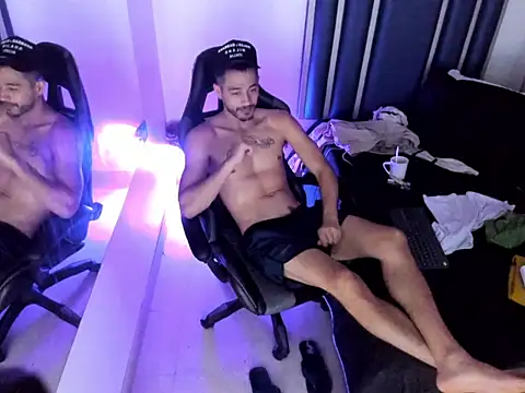 Damiam_23 Show in webcam