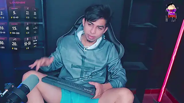 ALPHA_LATINO ওয়েবক্যাম শো