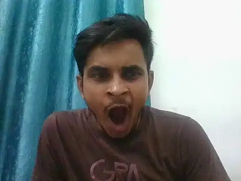 Sumit_LkO Chat XXX in diretta