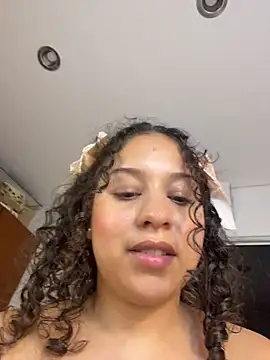 הופעת וובקאם של Shara_dreams