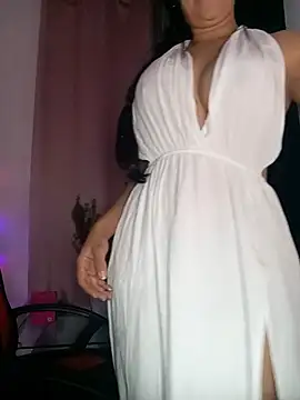 Scarlethrosse Chat XXX live